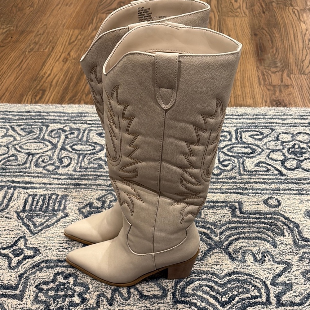 Women's Beige Western Boots